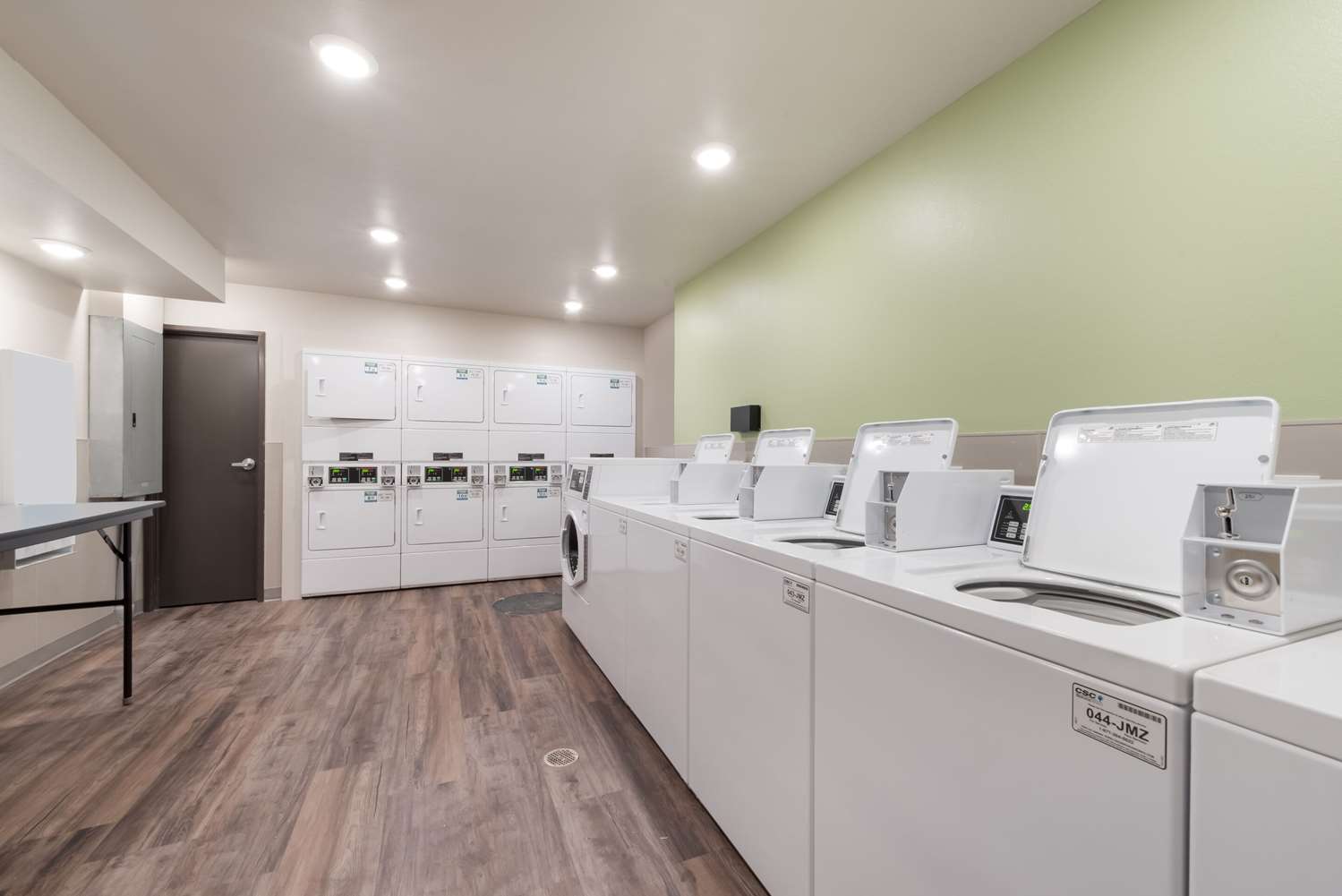WoodSpring Suites Philadelphia Northeast 19/21