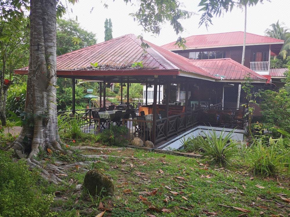 Slagon Homestay 5/19