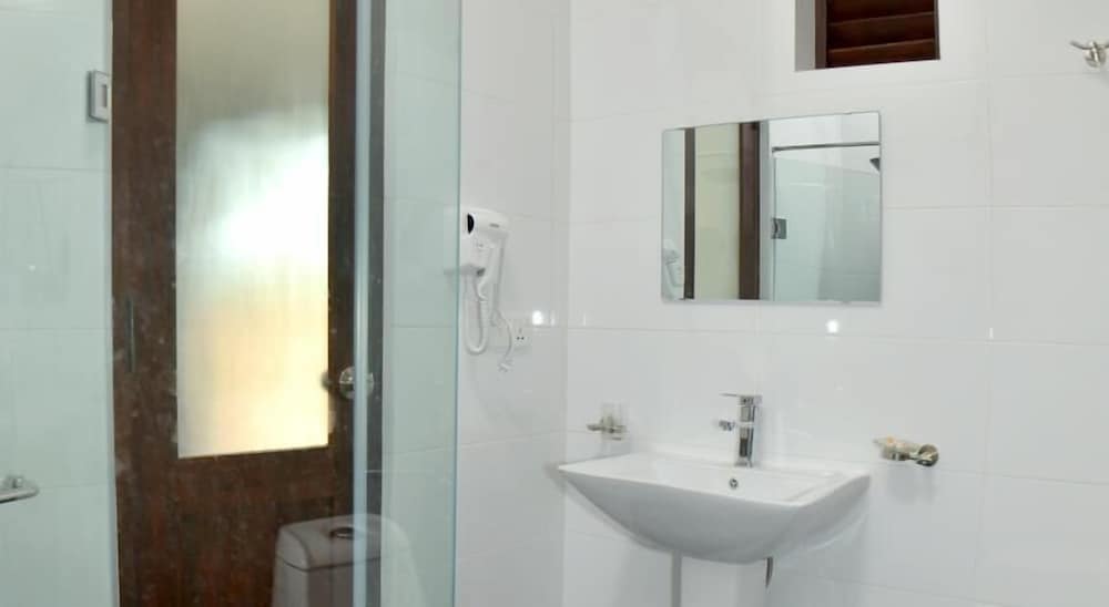 Olanro Hotel 39/40