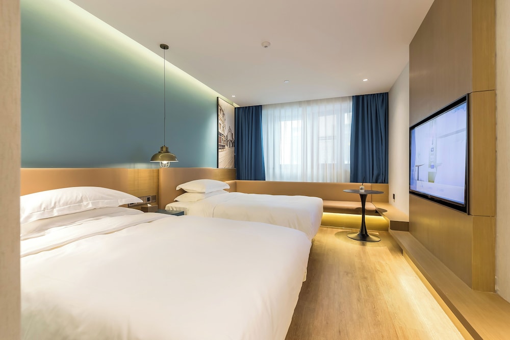 Jinglai Hotel (Shanghai Bund East Nanjing Road Pedestrian Street) 18/50