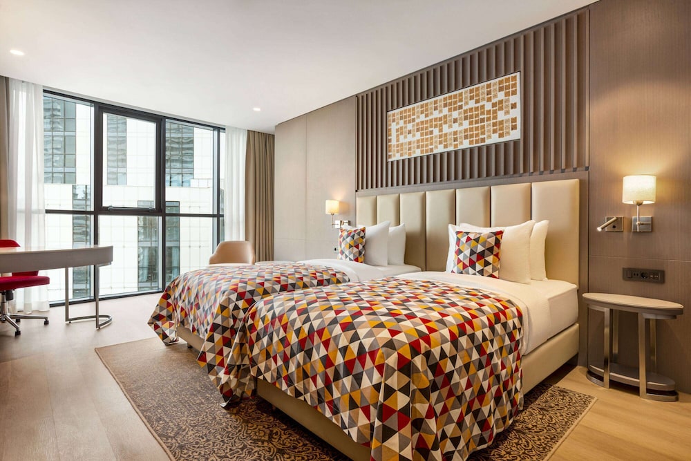 STANDARD, SINGLE BED, CITY VIEW