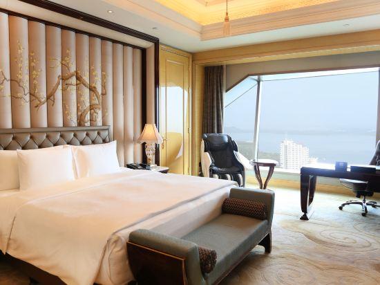 Executive, Double Bed, with View