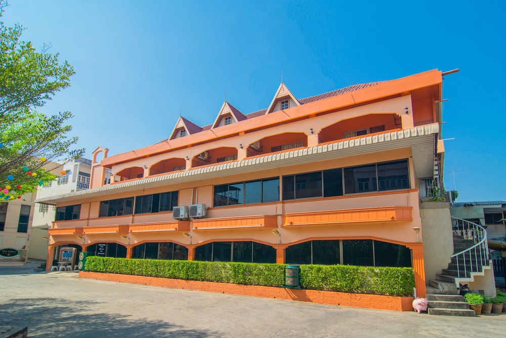 OYO 534 Phasuk Hotel 6/64