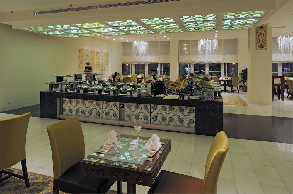 DUSHANBE SERENA HOTEL 55/70