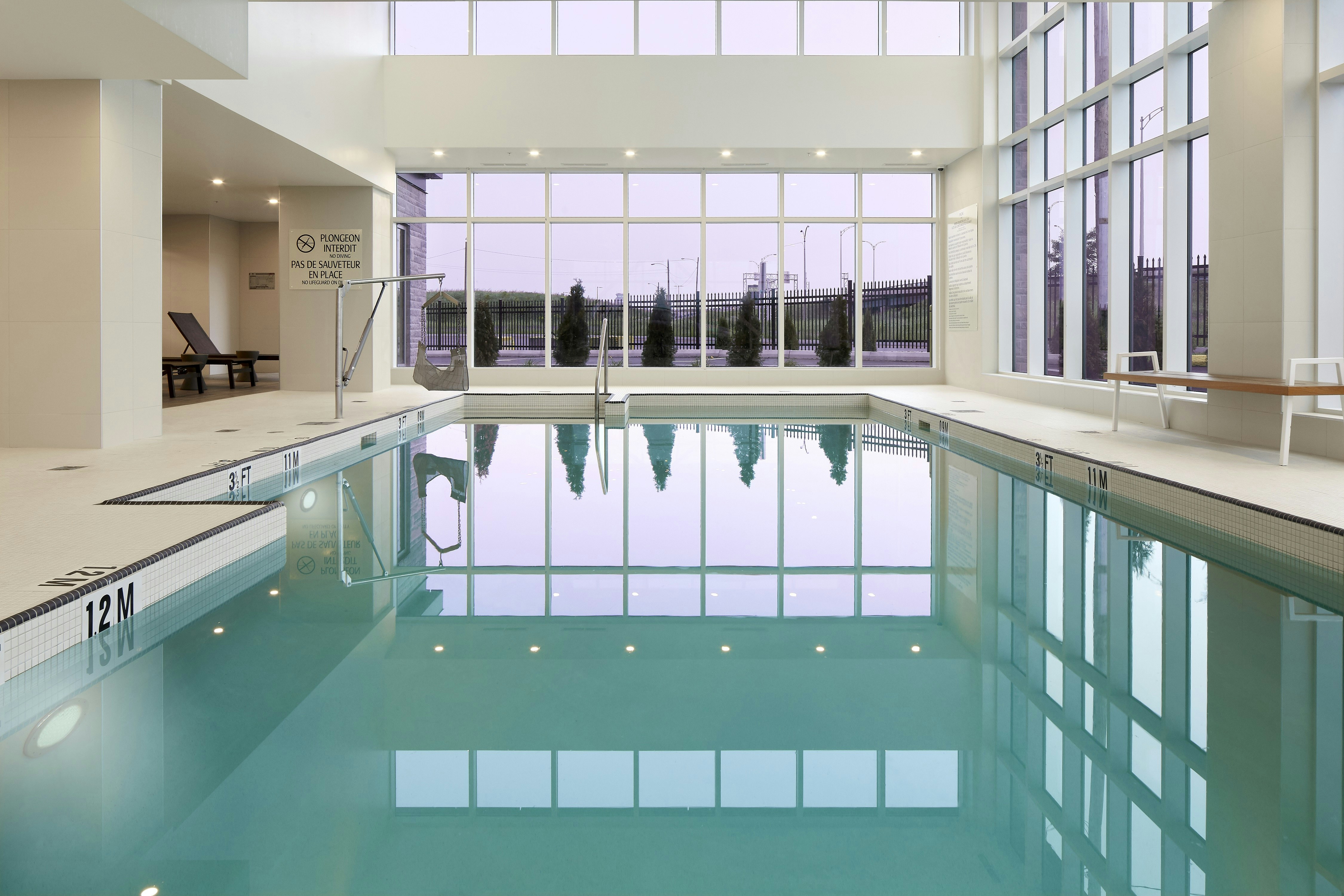 Doubletree by Hilton Montreal Airport 19/44