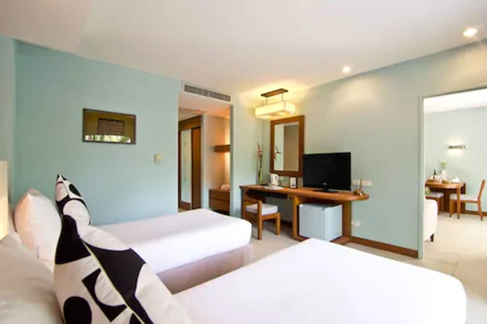 The Green Park Resort 8/65