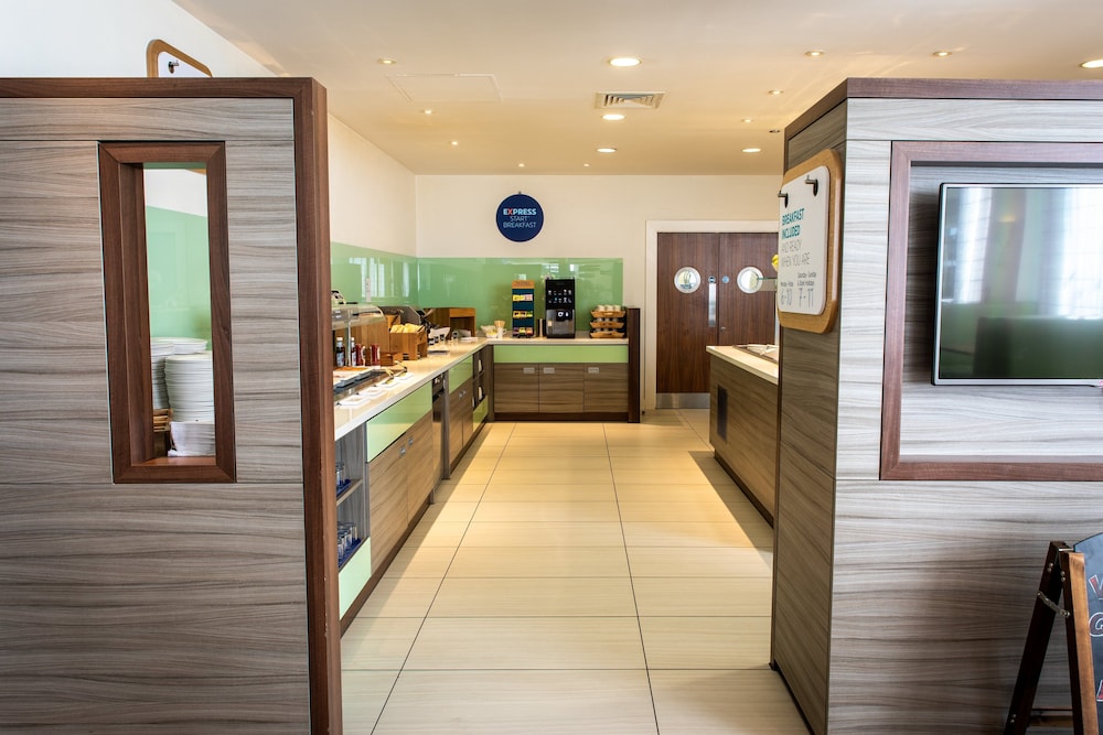 Holiday Inn Express London - Excel 32/64
