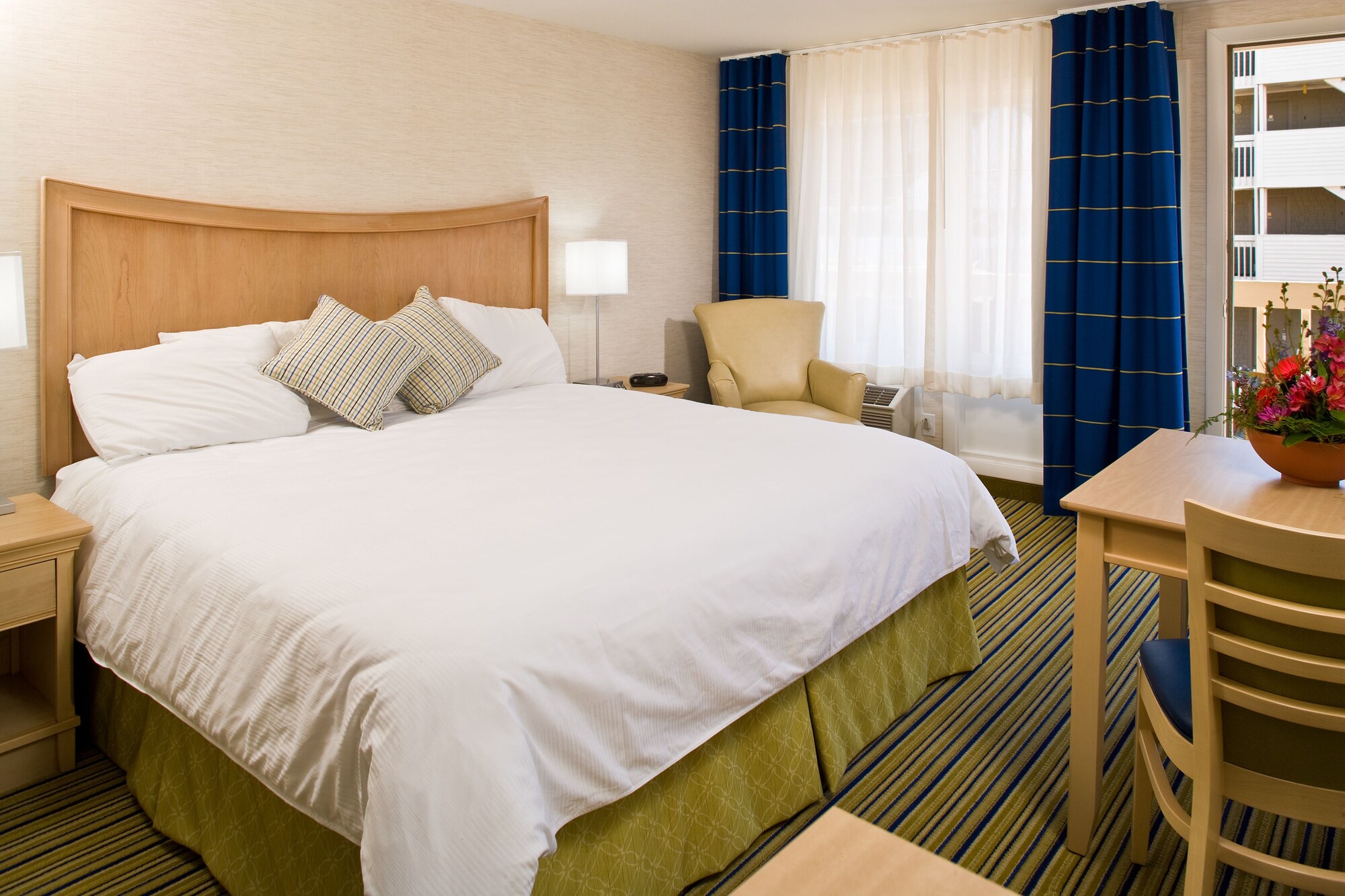 Standard, King Bed, No Elevator
