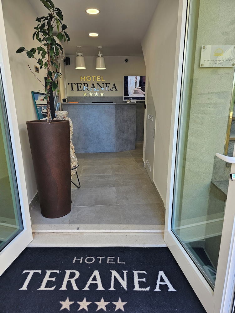 Hotel Teranea 7/50
