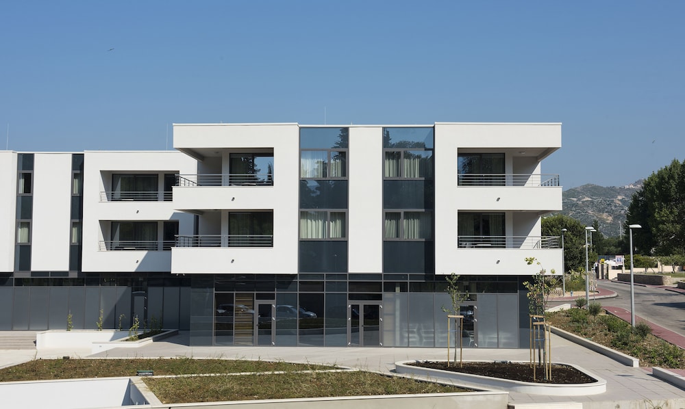 Maistra Select Premium Apartments Srebreno in ZUPA DUBROVACKA