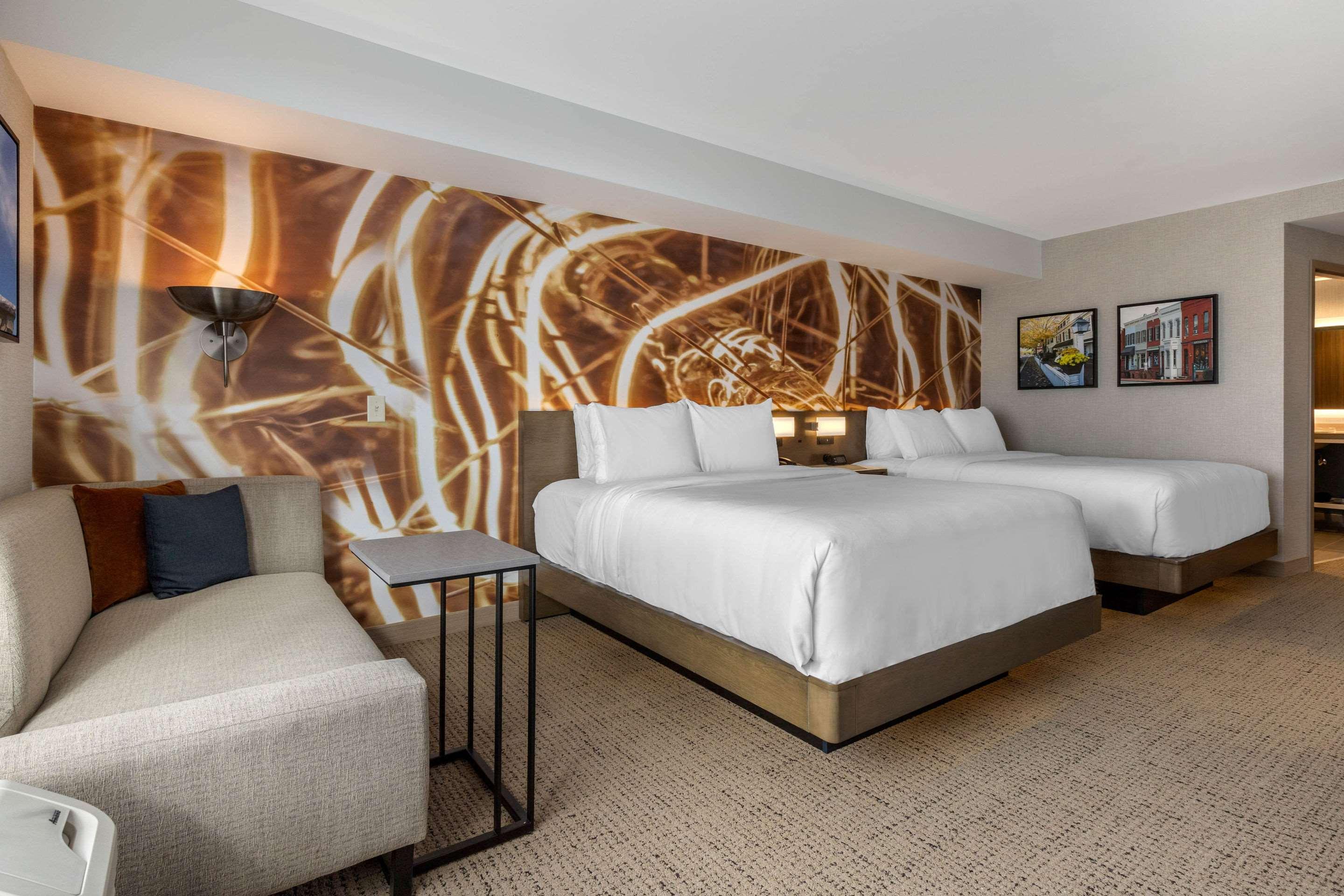غرفة بسريرين كوين، Cambria Hotel West Orange 3/4