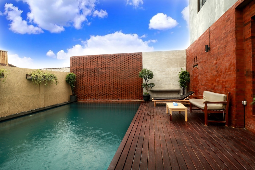 Oyo 612 Dante Guesthouse 39/66