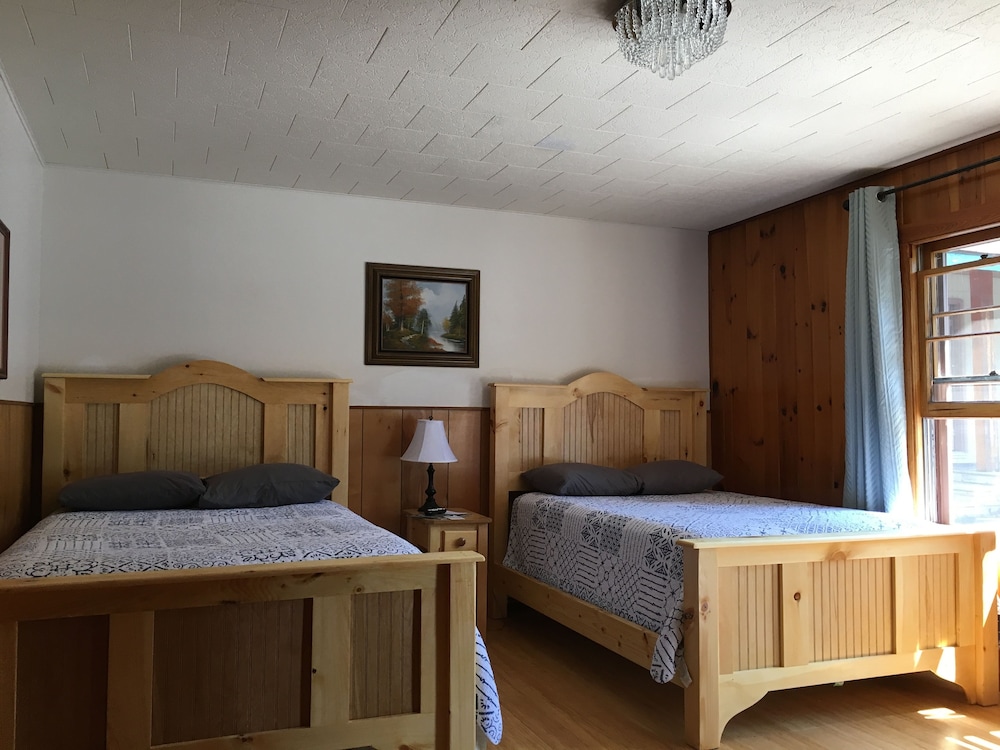 Marshall's Creek Rest Motel 19/71