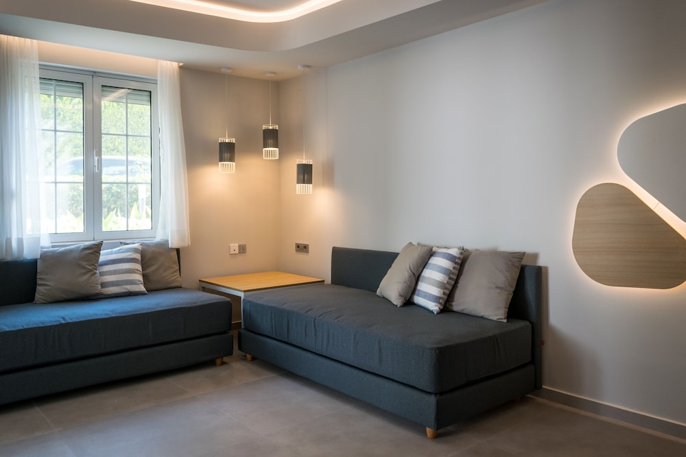 Evdokia Suites 40/58