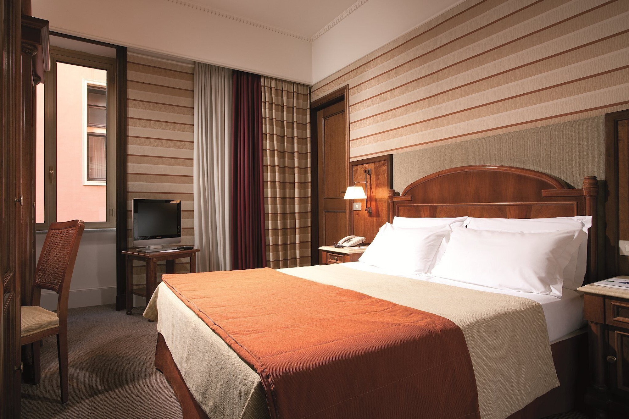 ROOM, TRIPLE