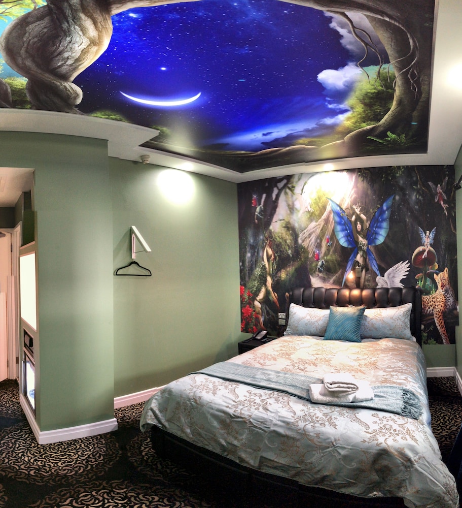 Amelia Budget Hotel 13/34