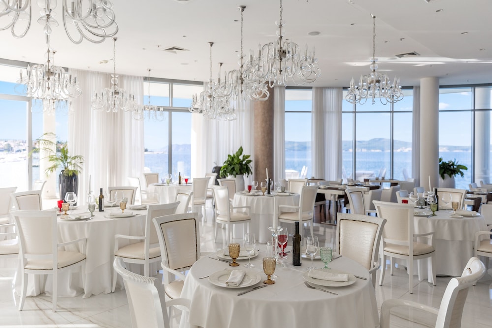 Hotel Amabilis 52/65