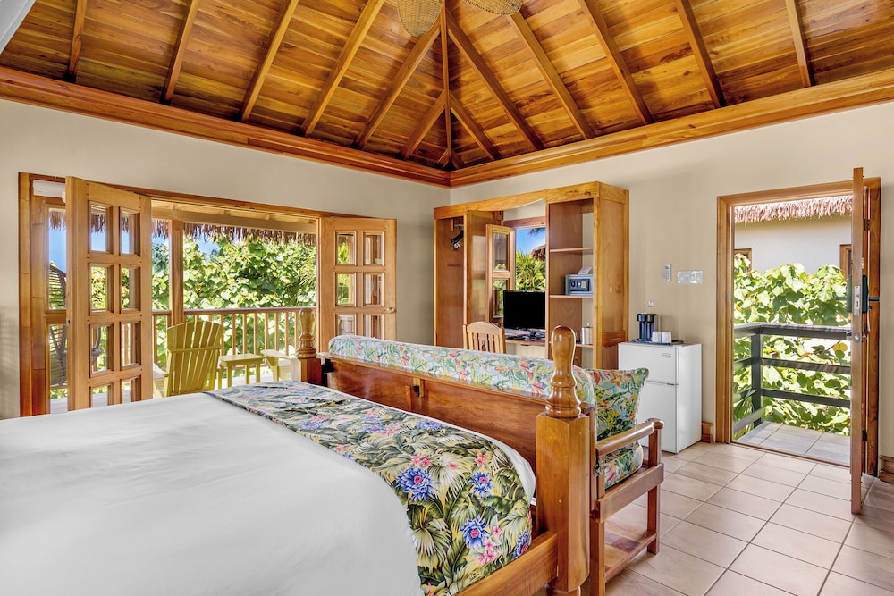 Roof Top, King Bed، Ocean Cliff Hotel Negril 2/3