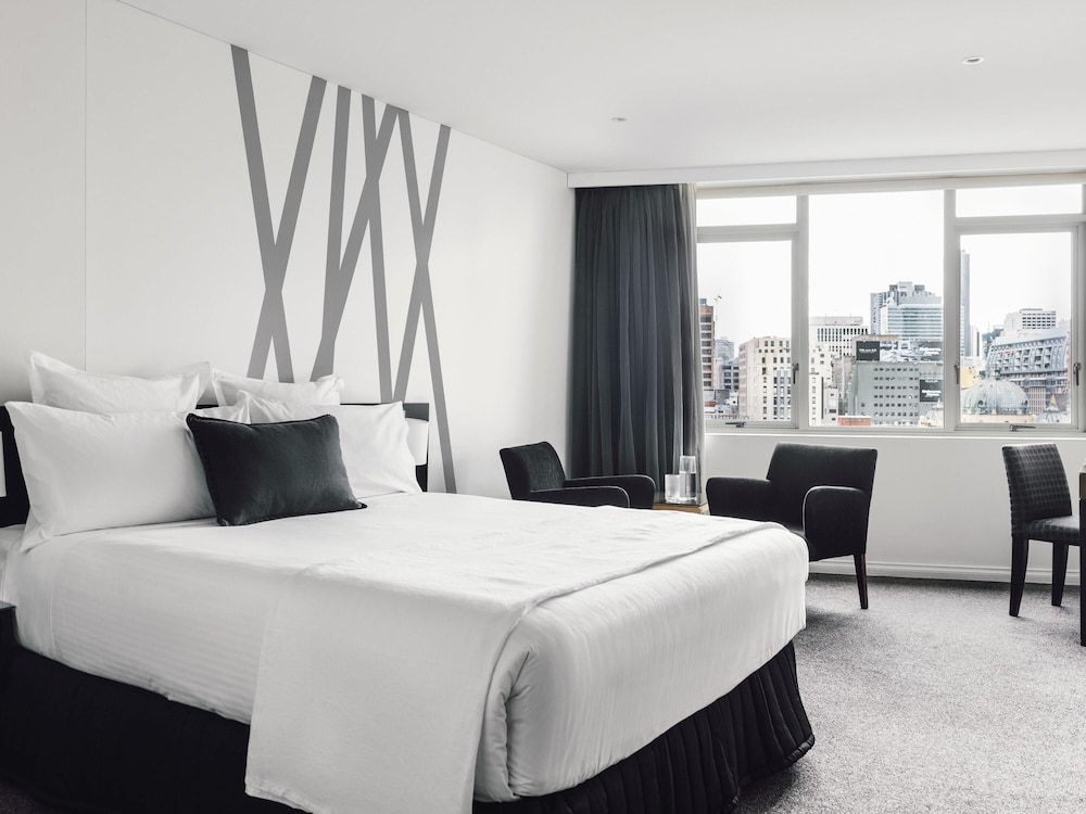 Quay West Suites Melbourne 17/81