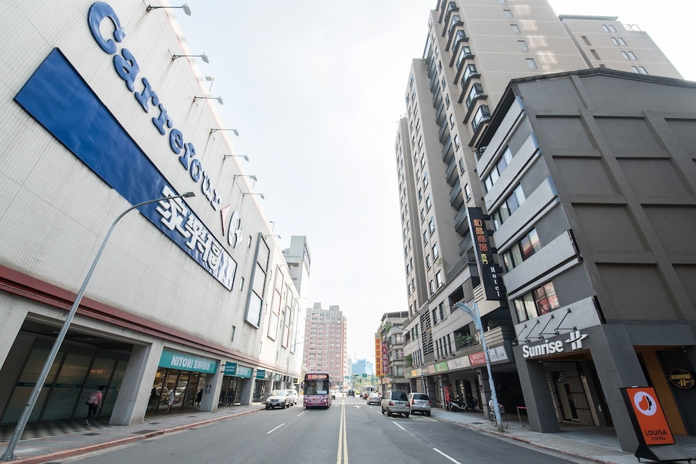 Sunrise Business Hotel Ximen 12/16