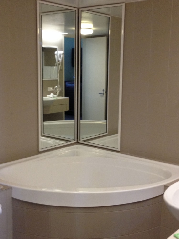 Silver Sands Resort 40/42