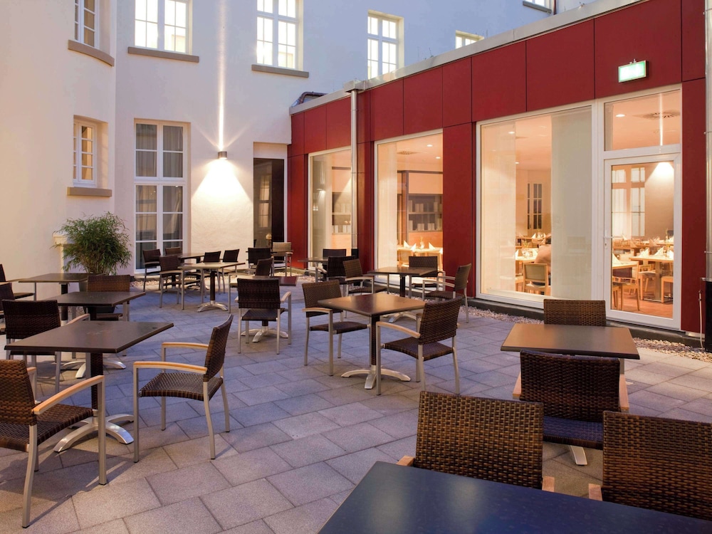 Ibis Karlsruhe Hauptbahnhof 33/48