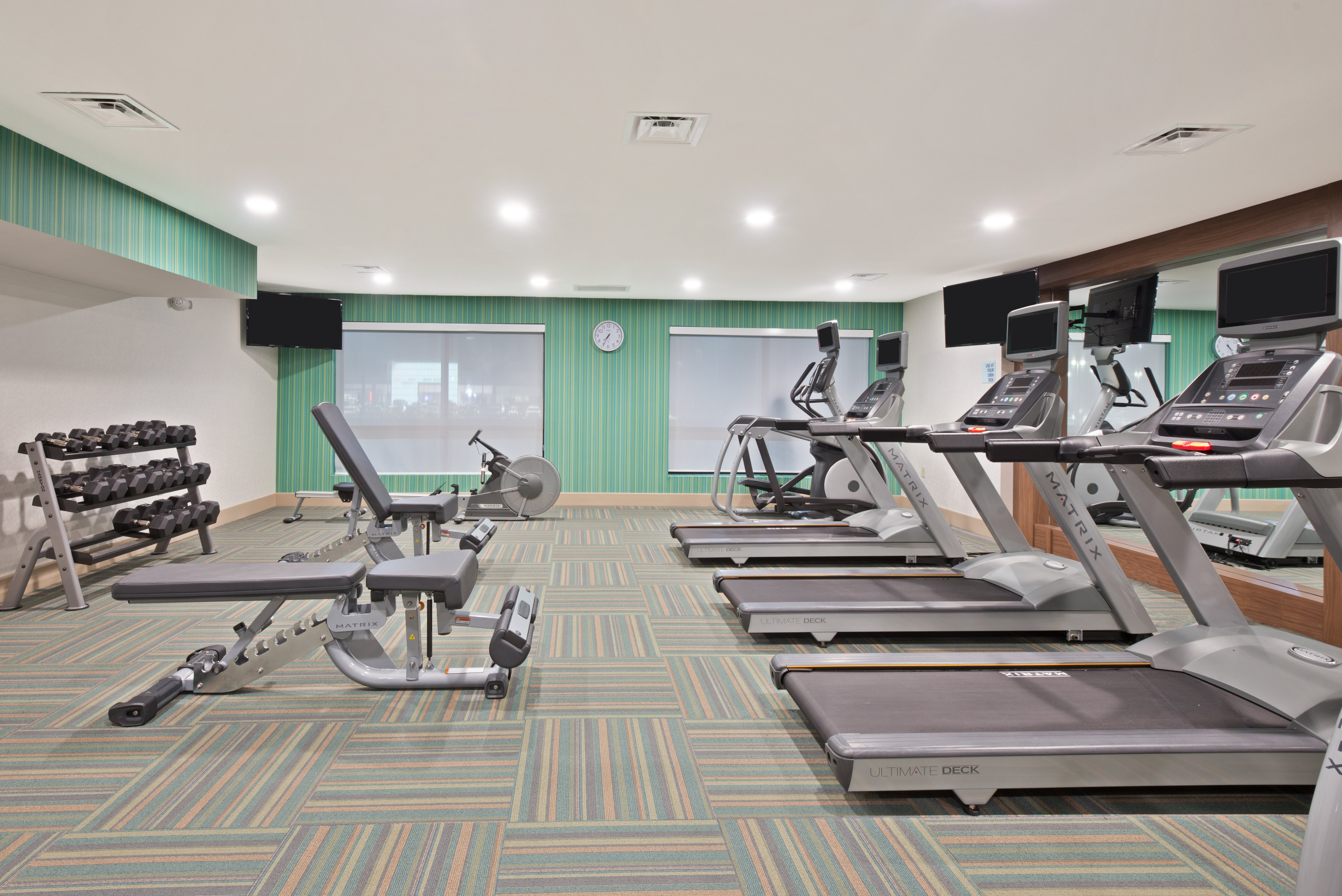 Holiday Inn Express & Suites UNIONTOWN 32/54