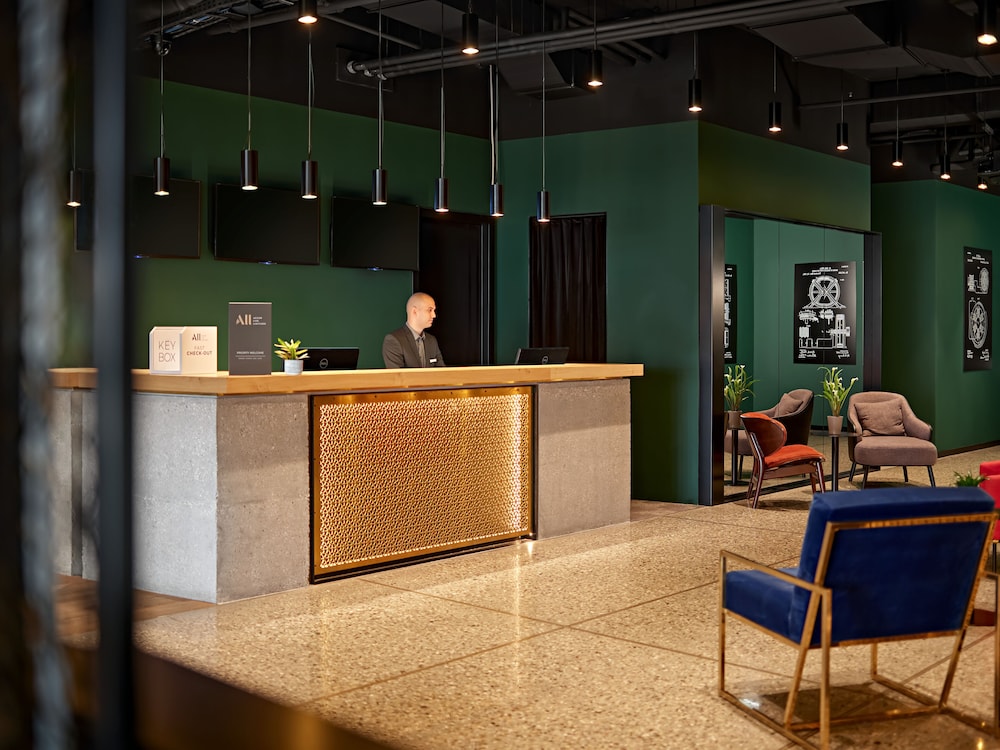 Movenpick Zagreb 9/50