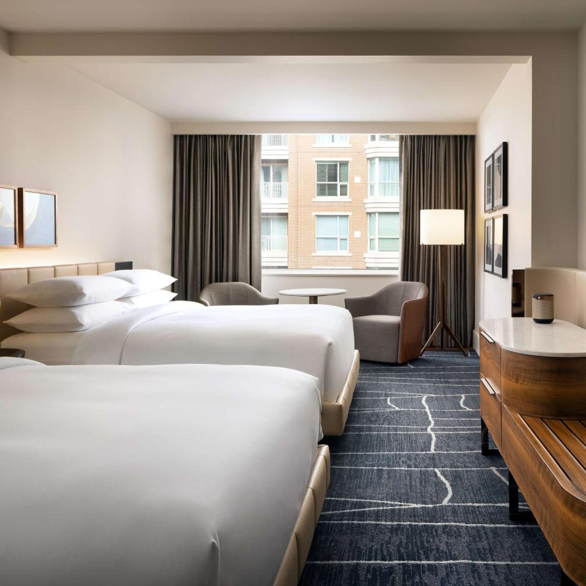 Room, King Bed, 2 Queen Beds