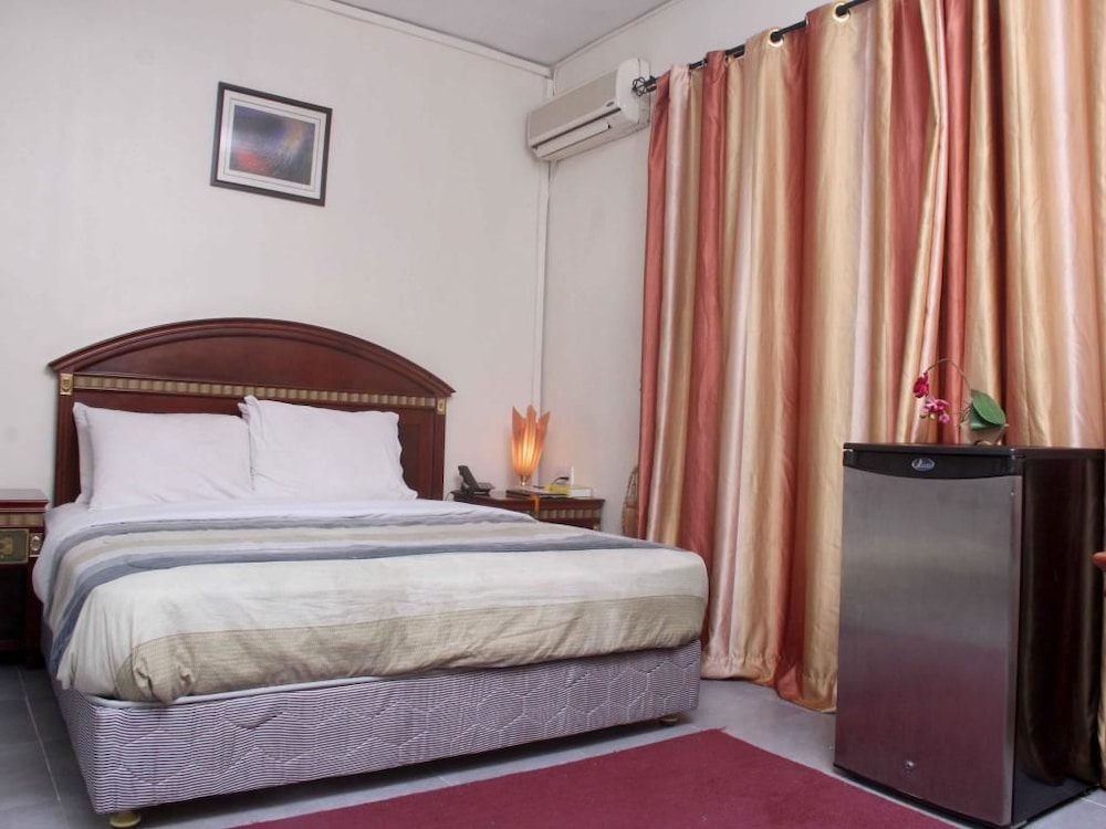 STANDARD, DOUBLE BED