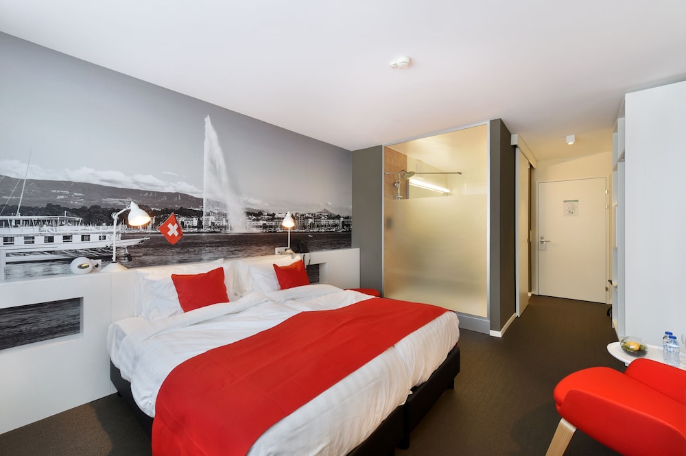 Home Swiss Hotel 17/64