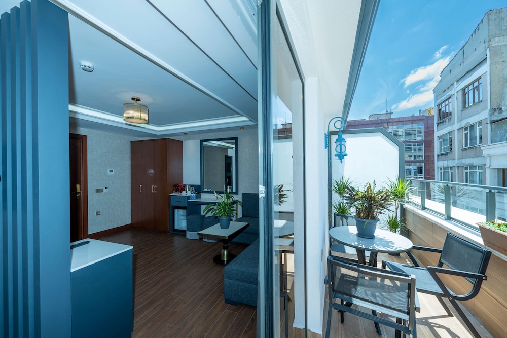 Freya Hotel 62/68