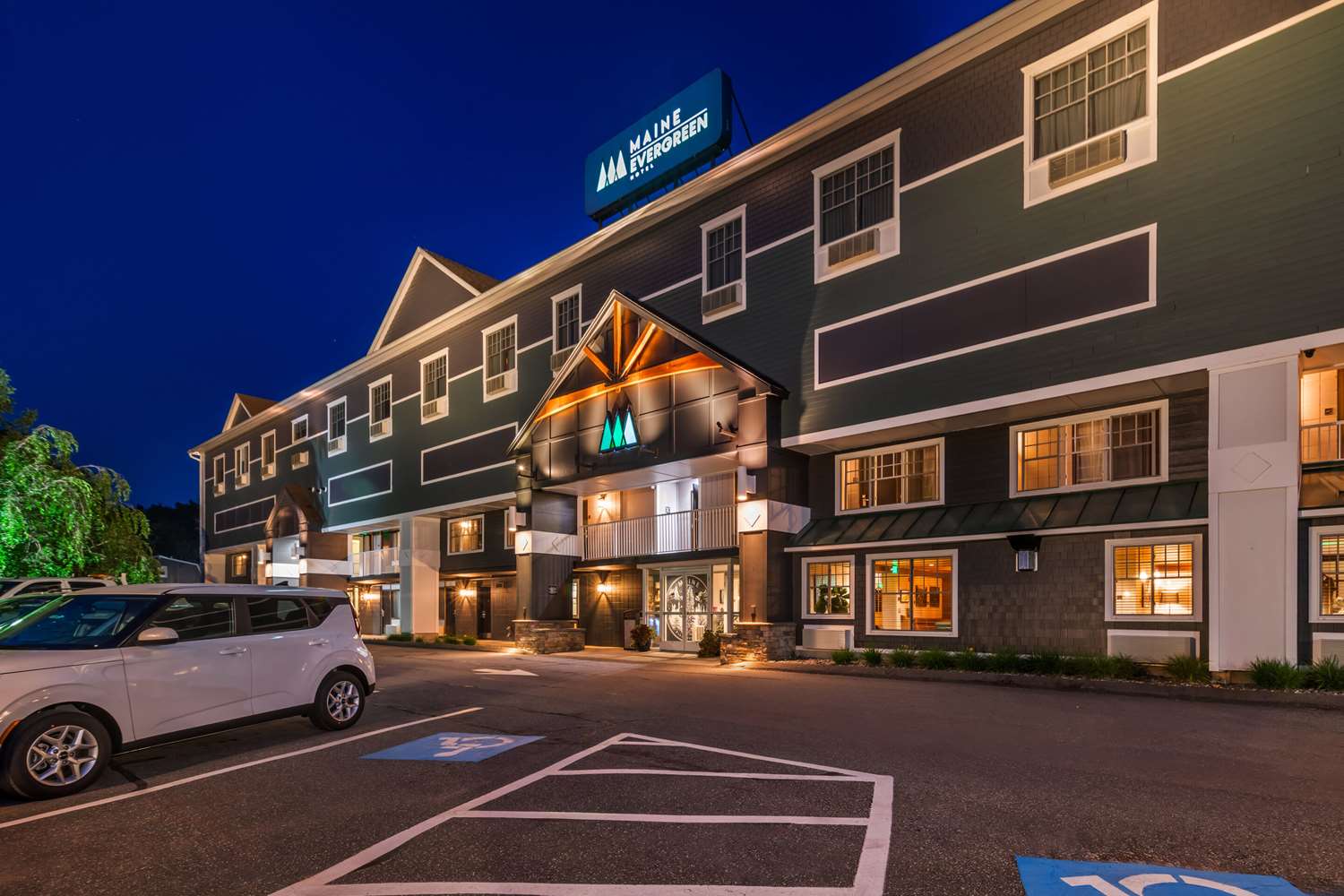 Maine Evergreen Hotel Ascend Hotel Collection 31/33