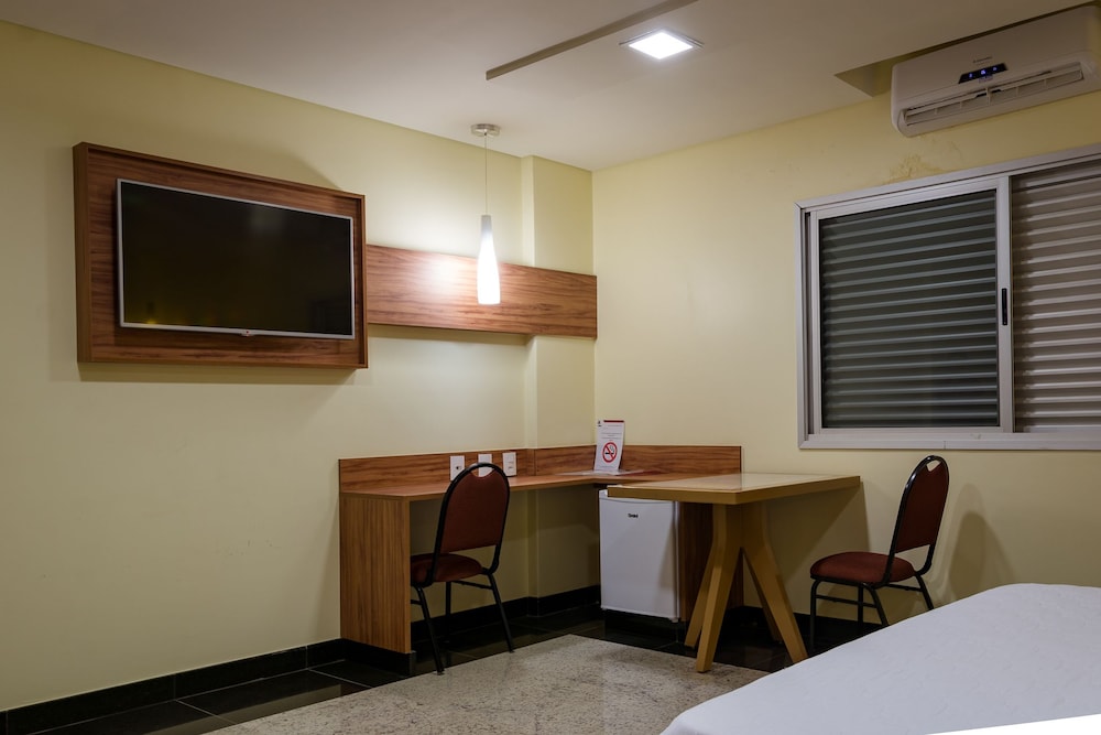 Lindoya Hotel 37/50
