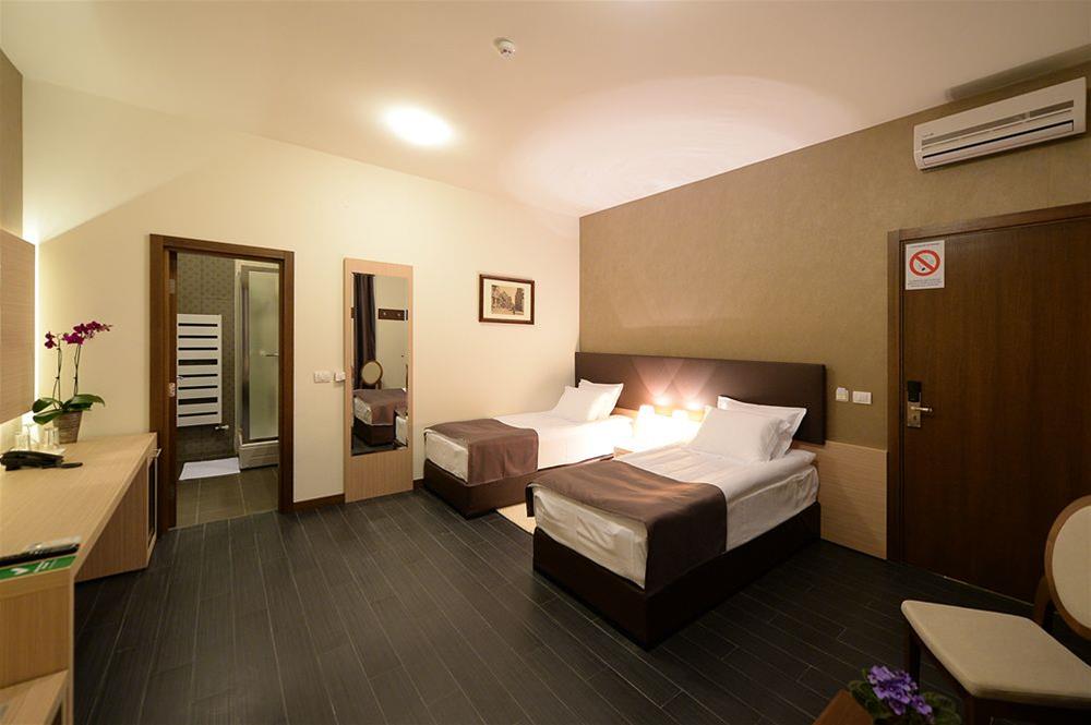 Majdan Hotel 16/38