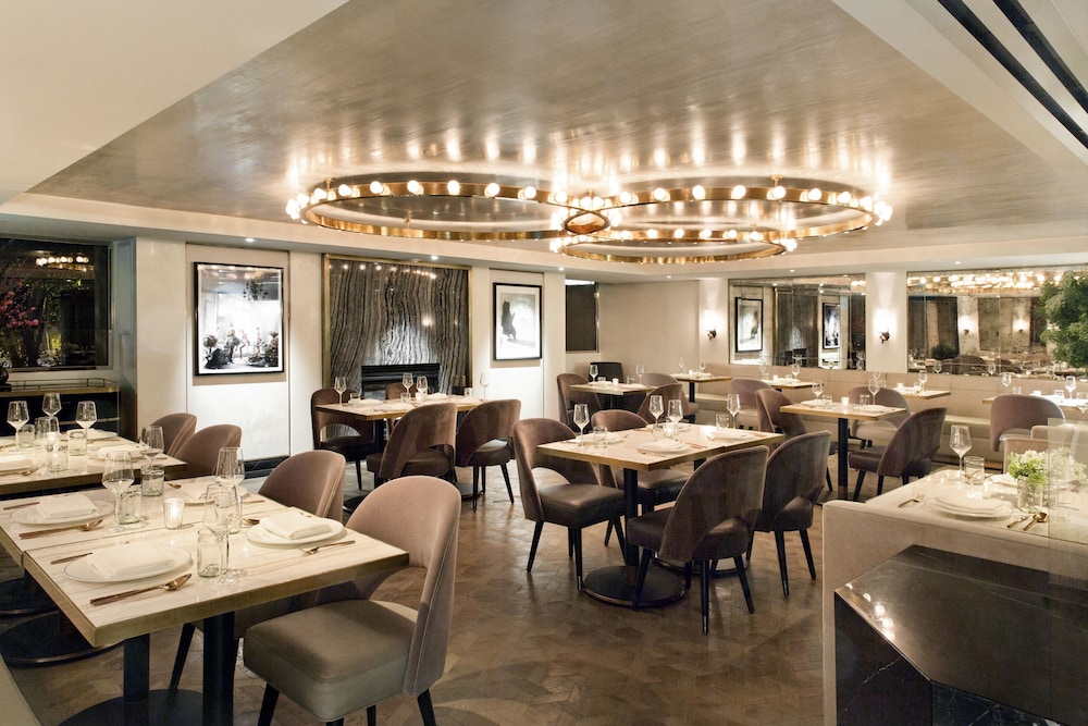 L Ermitage Beverly Hills 54/67