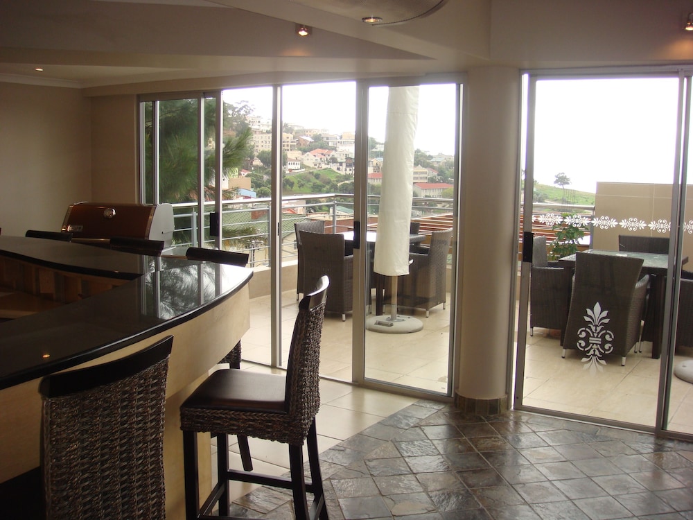Signal Hill Lodge 51/65