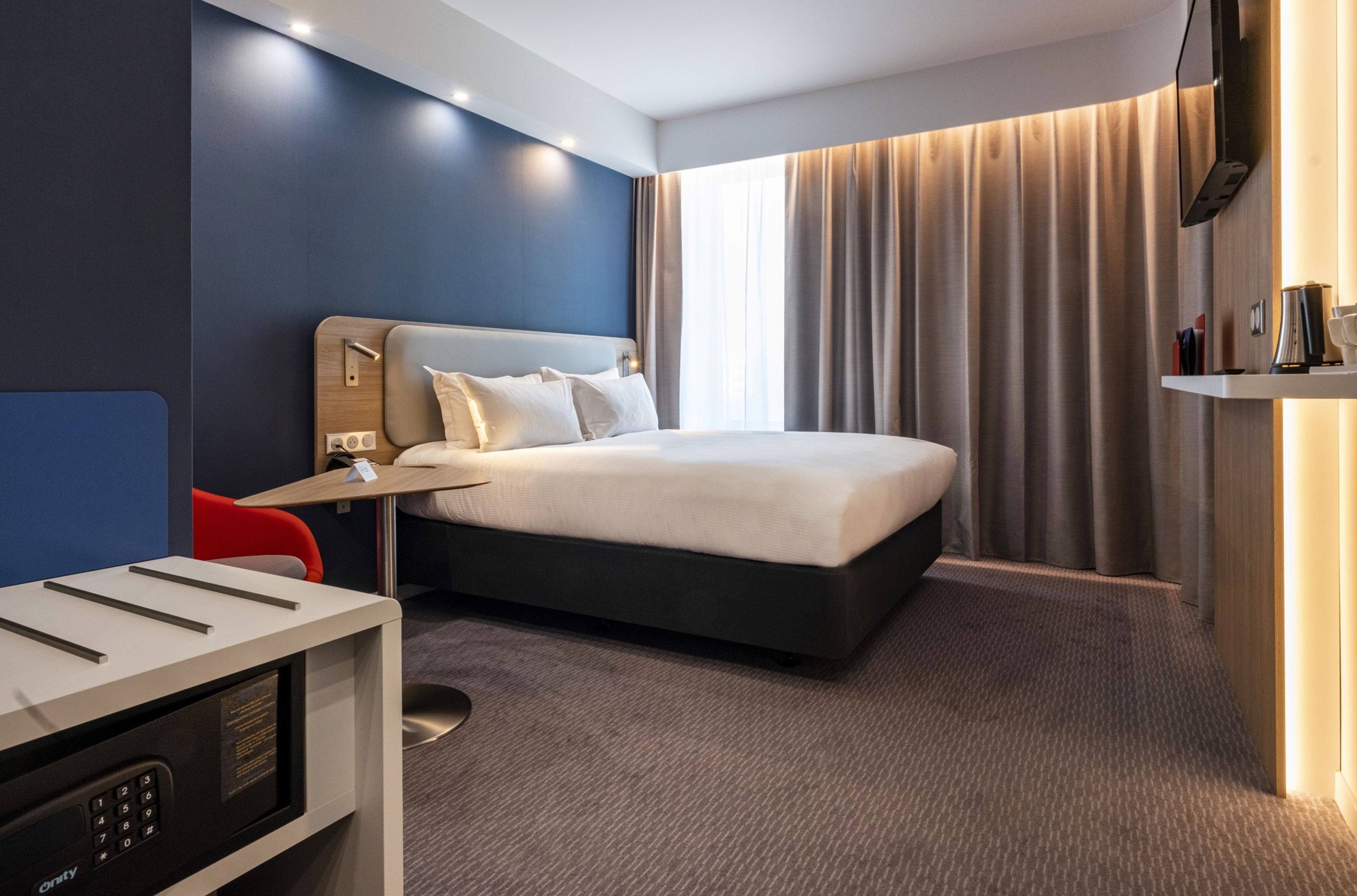Holiday Inn Express Nice - Grand Arenas 24/71