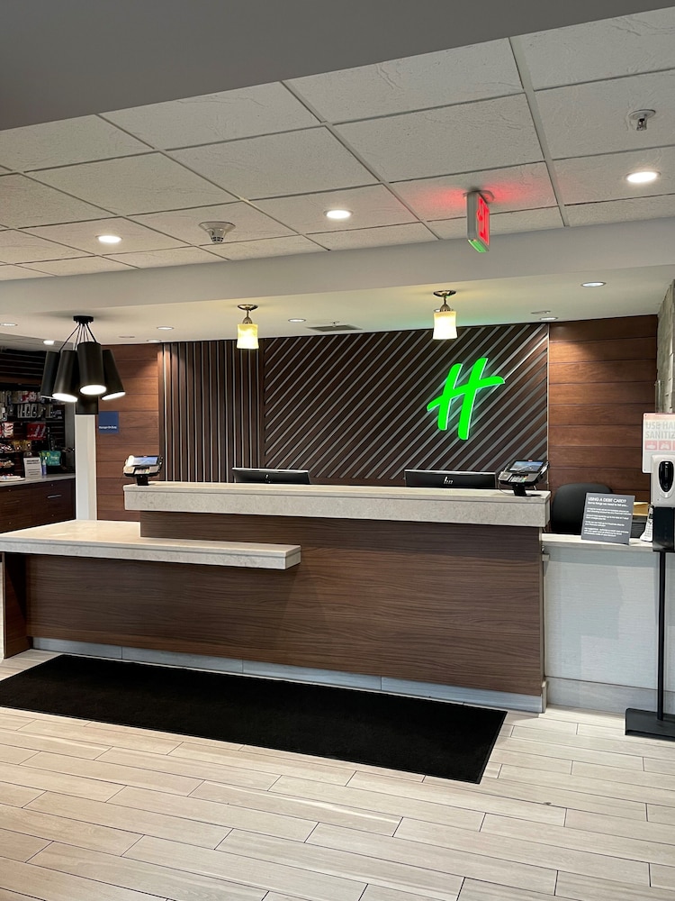 Holiday Inn & Suites Syracuse Airport - Liverpool 7/76