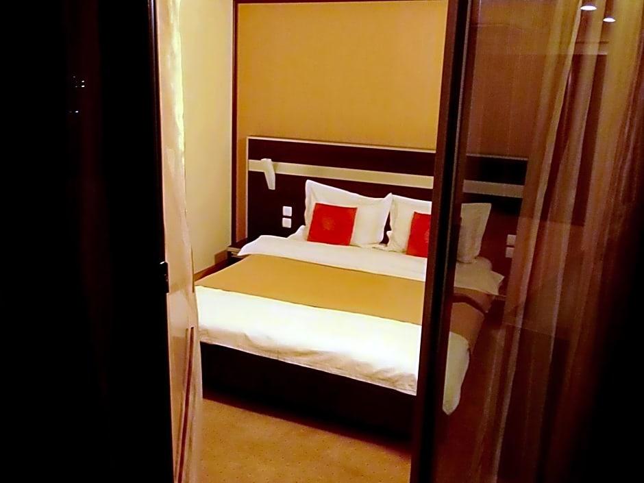 Hotel Angellis 4/38