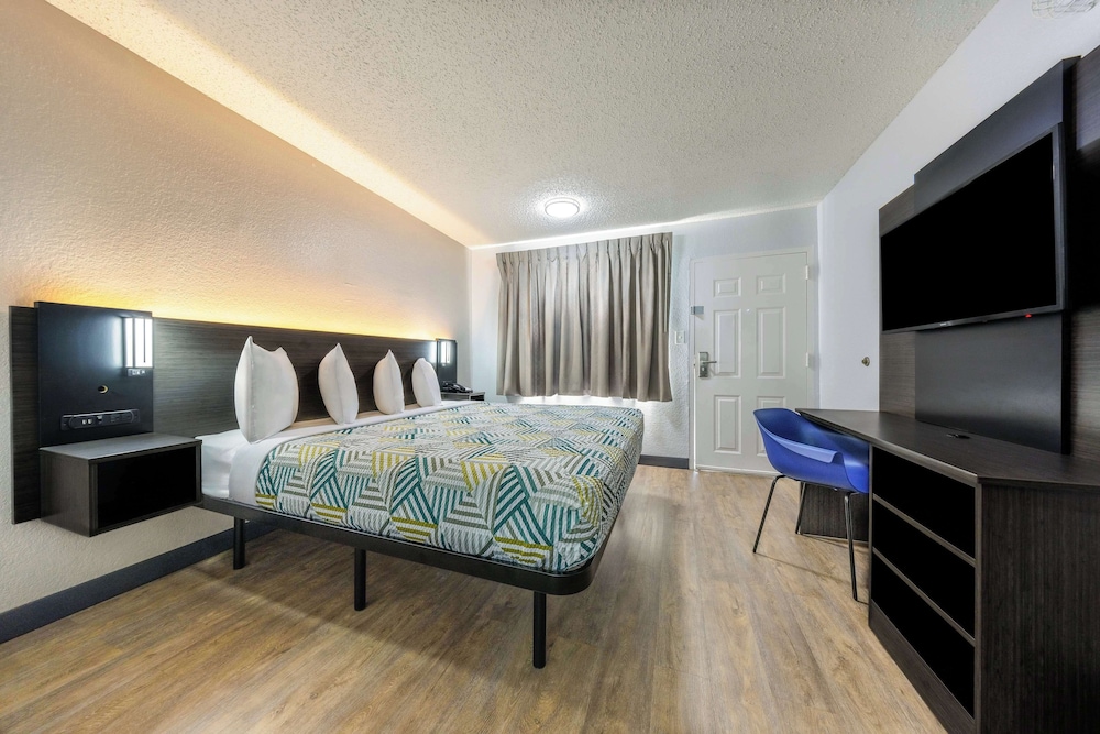 STANDARD, KING BED, SMOKING