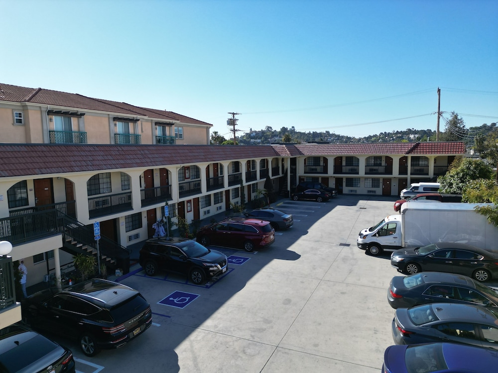 Chariot Inn 21/29