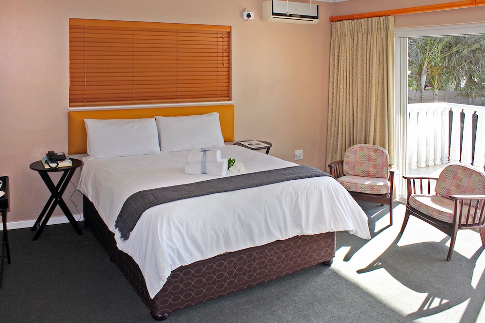 Durban Manor Guest House 12/38