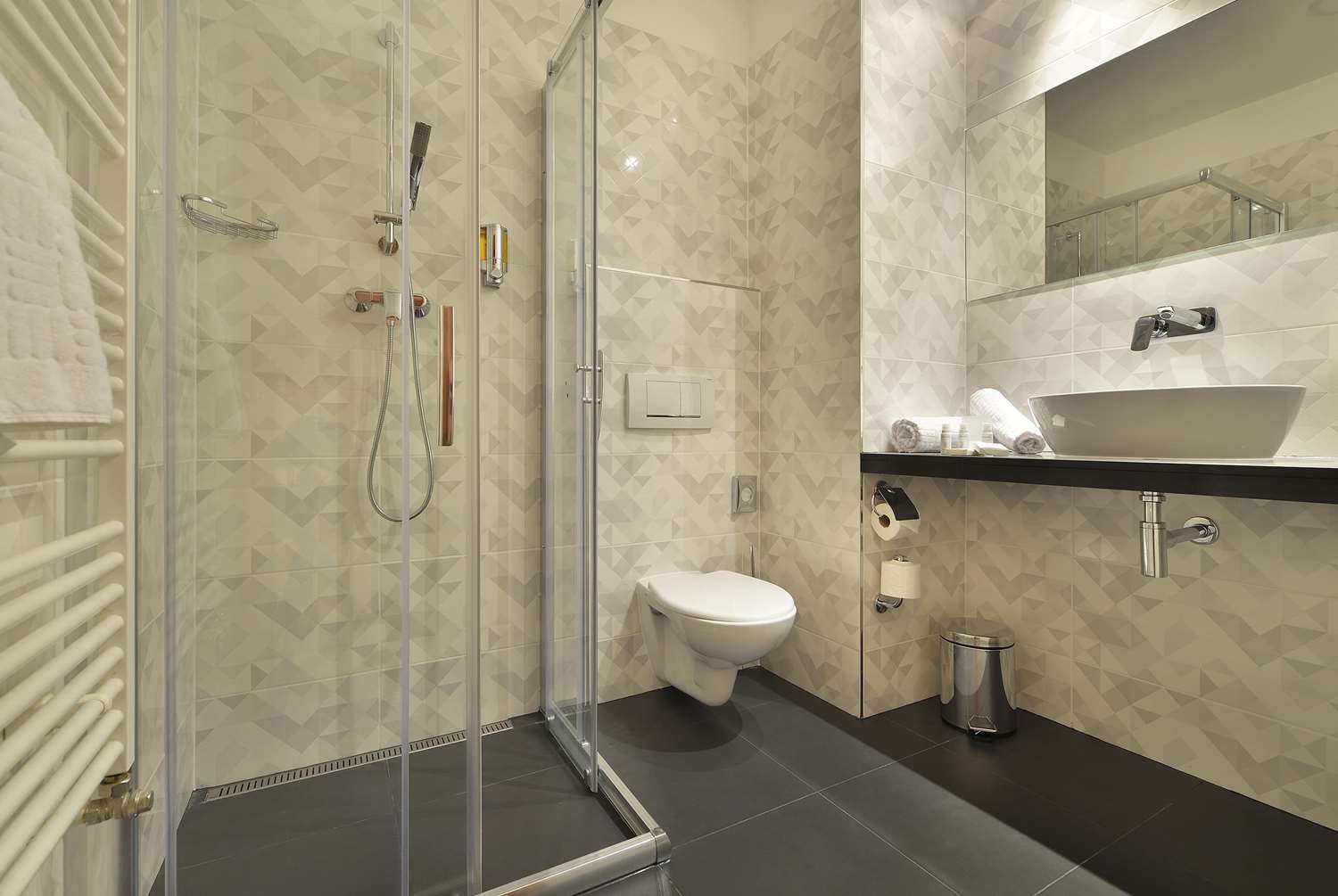 Ramada by Wyndham Airport Prague 14/17