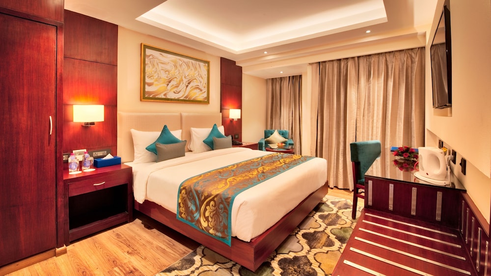 Golden Tulip Essential Jaipur 9/43