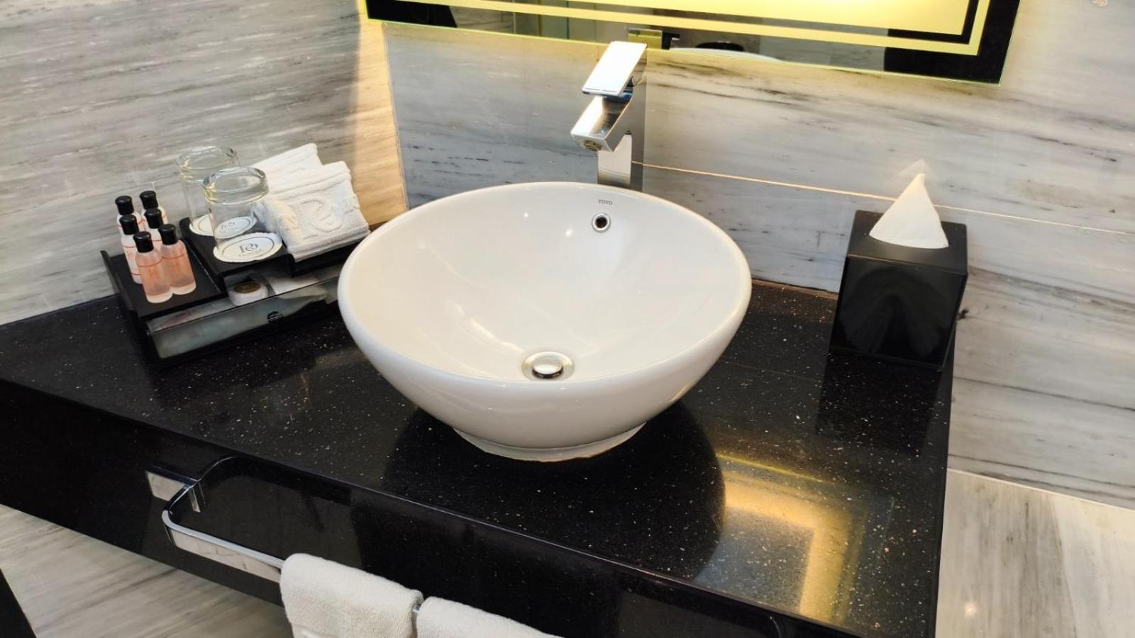 جناح بـ3 غرف نوم، Po Hotel Semarang 5/5