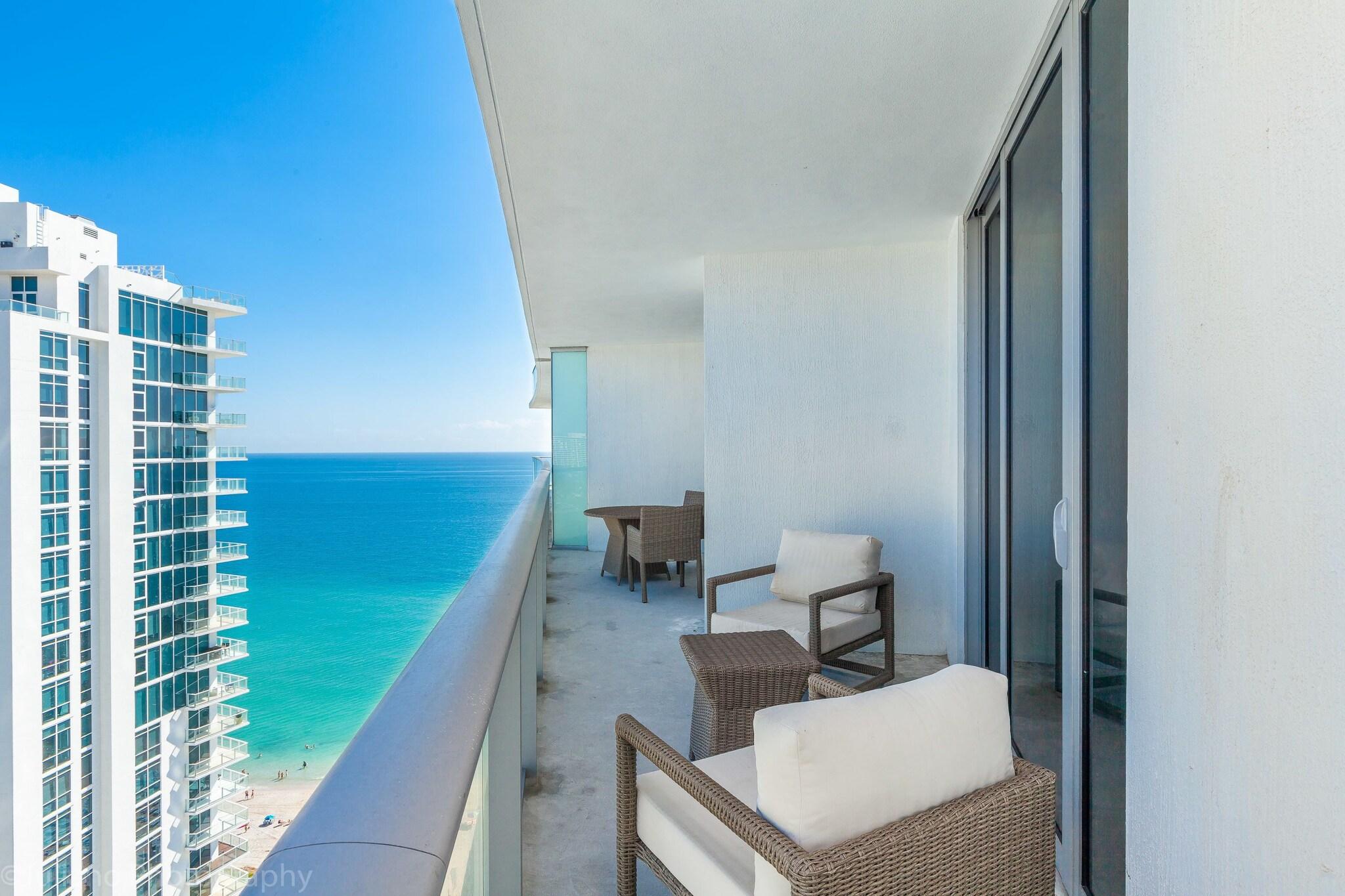 Hyde Beach Condos by Ammos VR 21/26