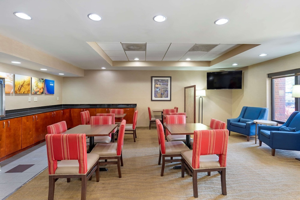 Comfort Inn Kennesaw 20/27