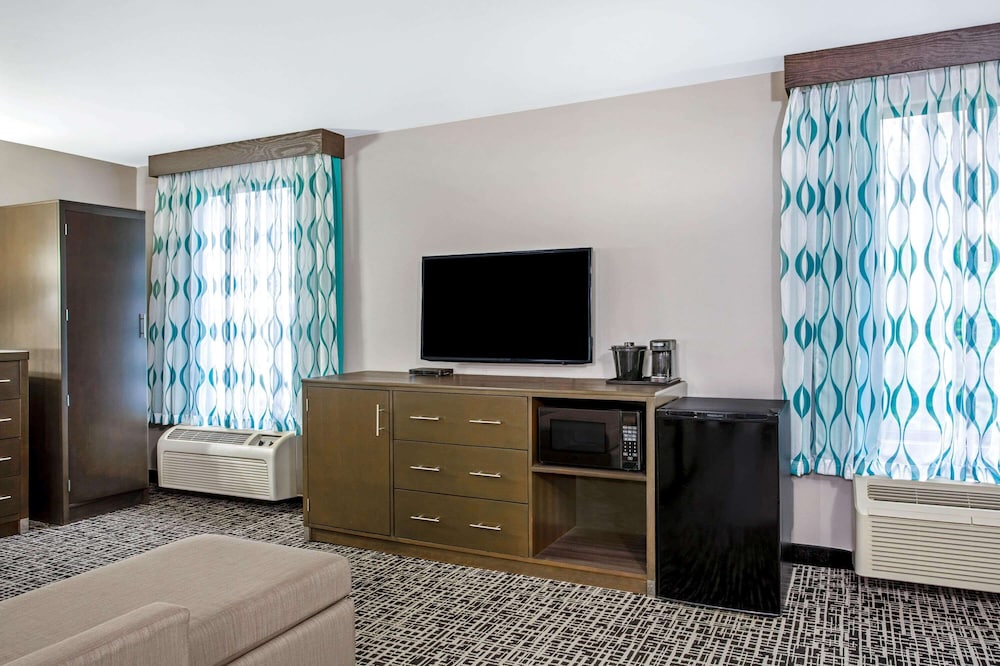 La Quinta Inn by Wyndham Radford 9/44