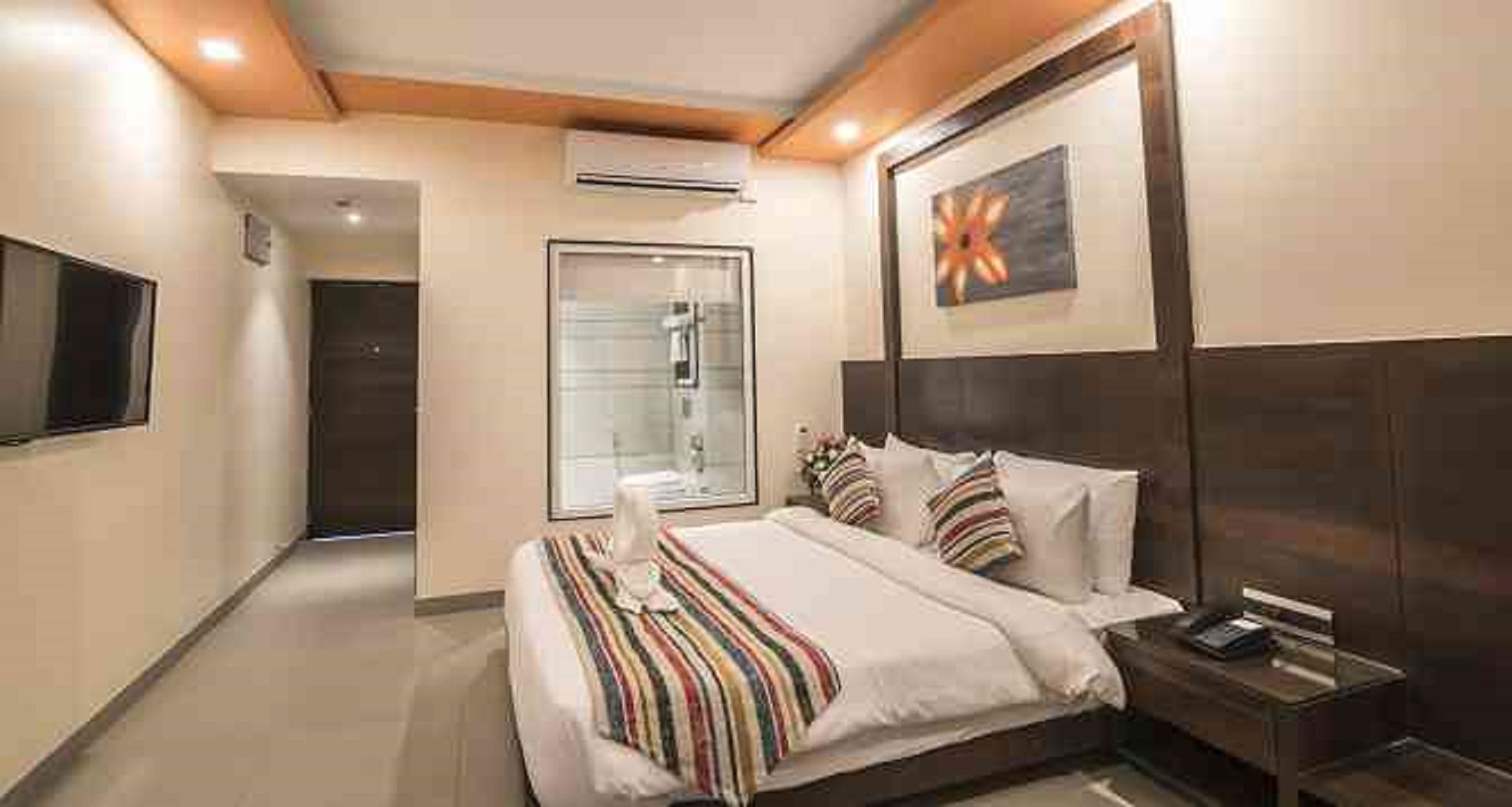 Club, Double Bed